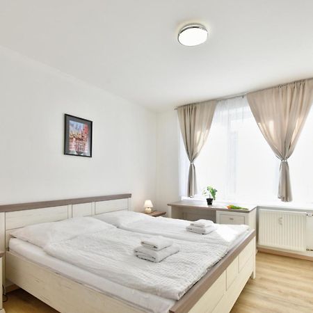 Karlsbad Central Point 外观 照片